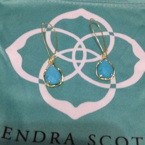 Kendra Scott Carinne Gold drop Blue Earrings!!